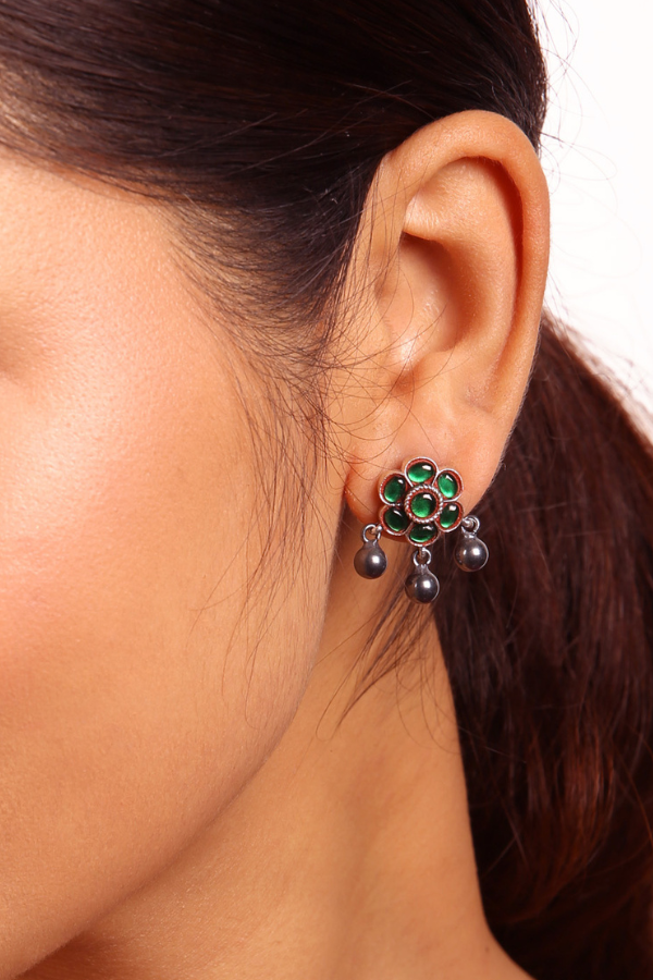 Sriya Stud-925 silver oxidized