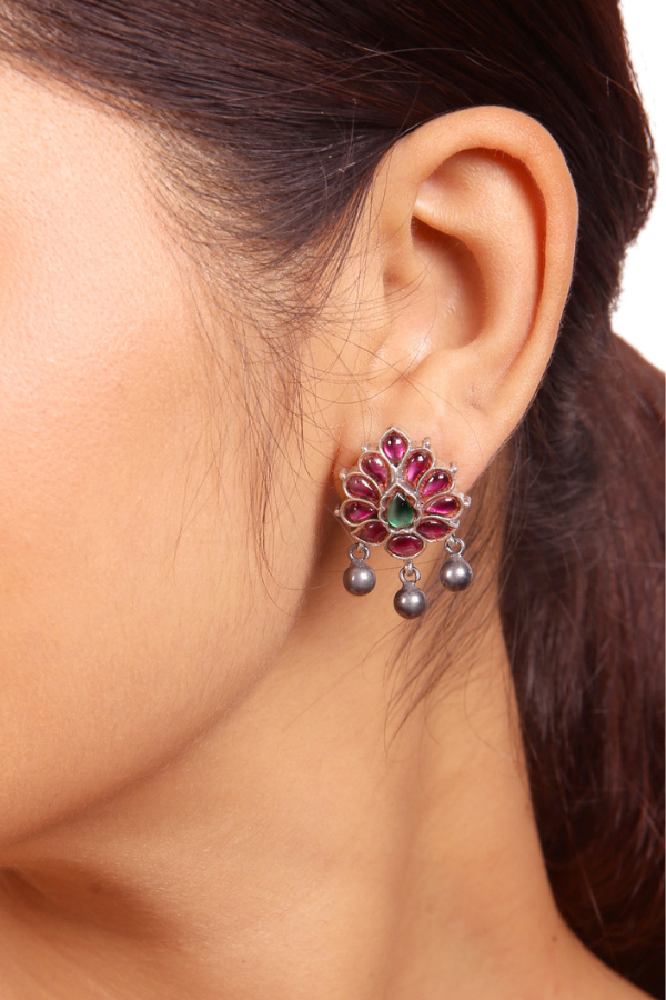 Tarini Stud - 925 silver oxidized