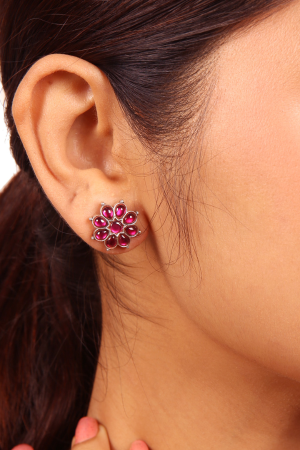 Uditi Stud - 925 silver oxidized