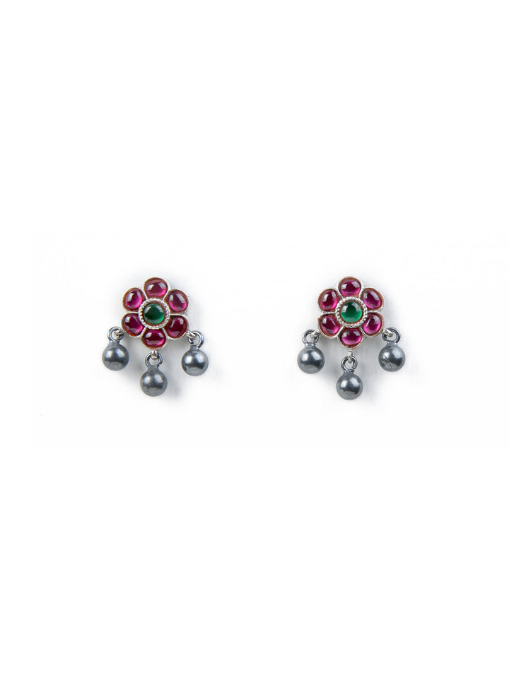 Uttara Stud - 925 silver oxidized - Earrings