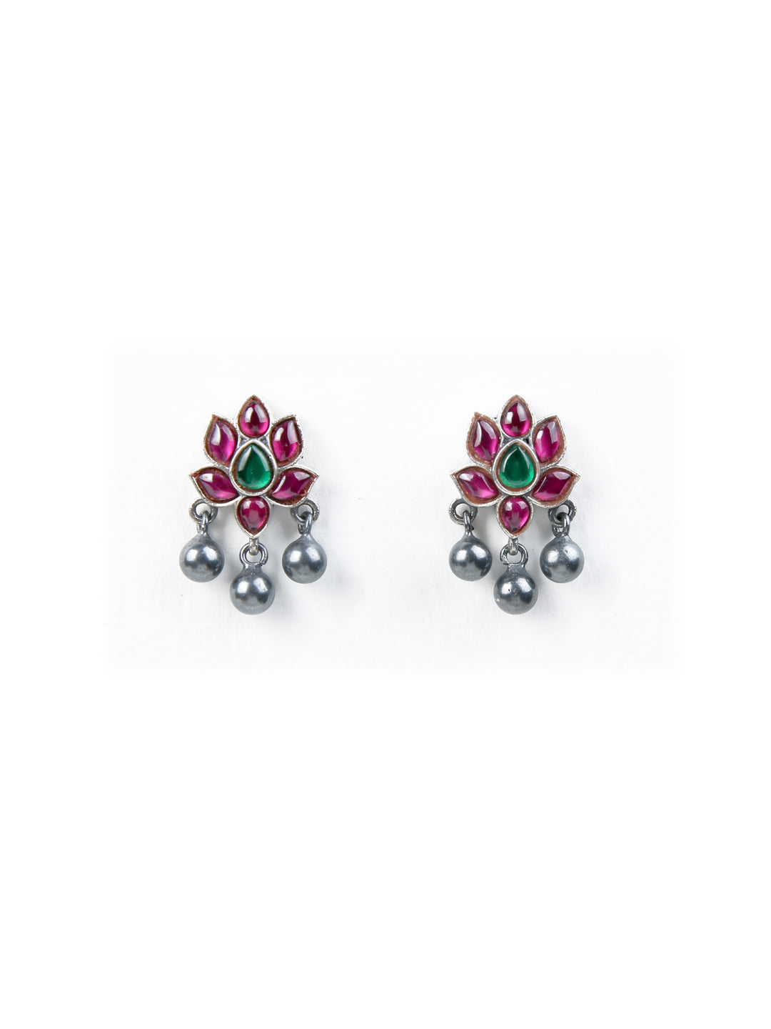Visala Stud - 925 silver oxidized - Earrings