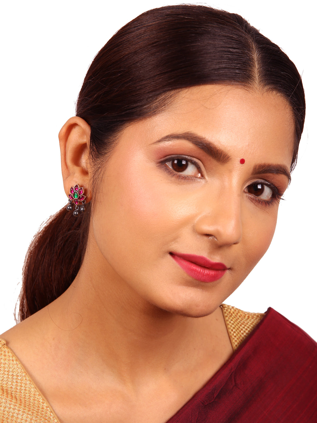 Visala Stud - 925 silver oxidized - Earrings
