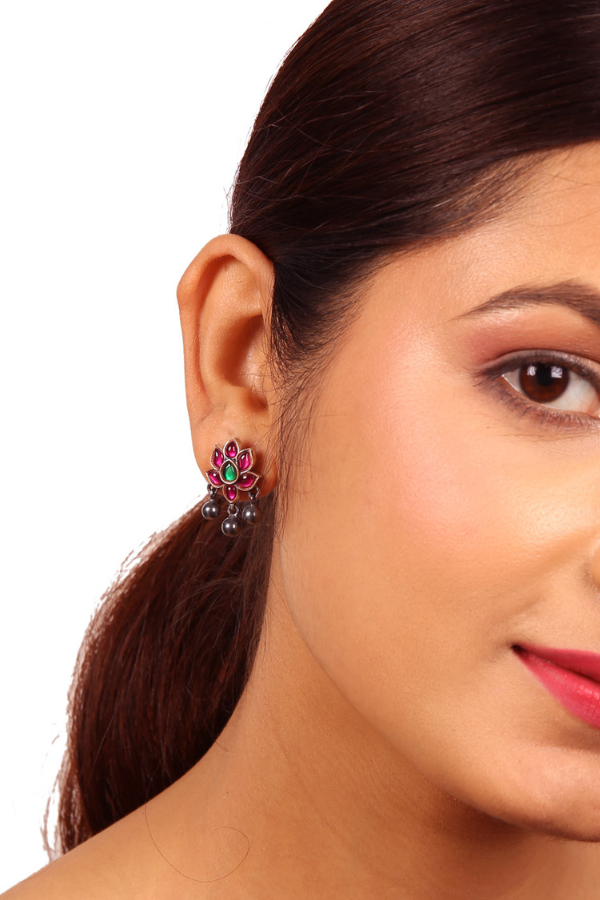 Visala Stud - 925 silver oxidized