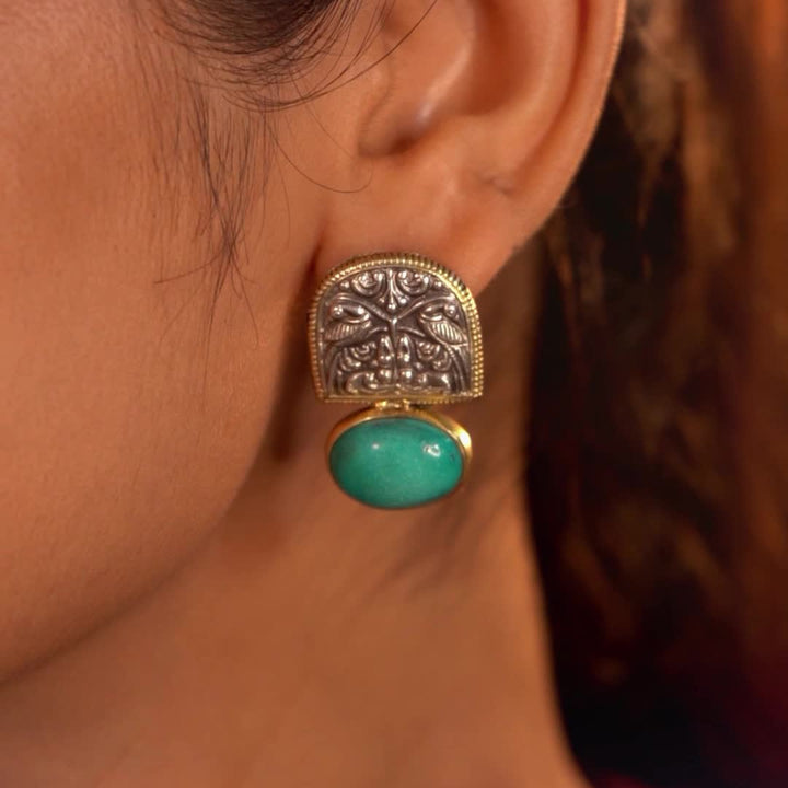 Vrutti 925 silver contemporary dual-tone Stud