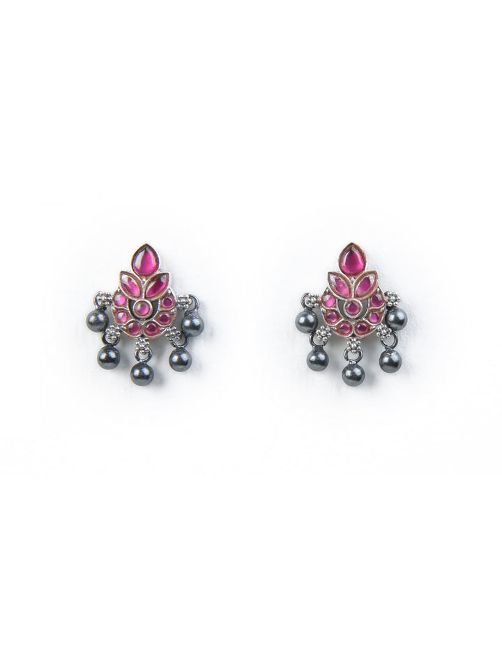 Yadavi Stud - 925 silver oxidized - Earrings
