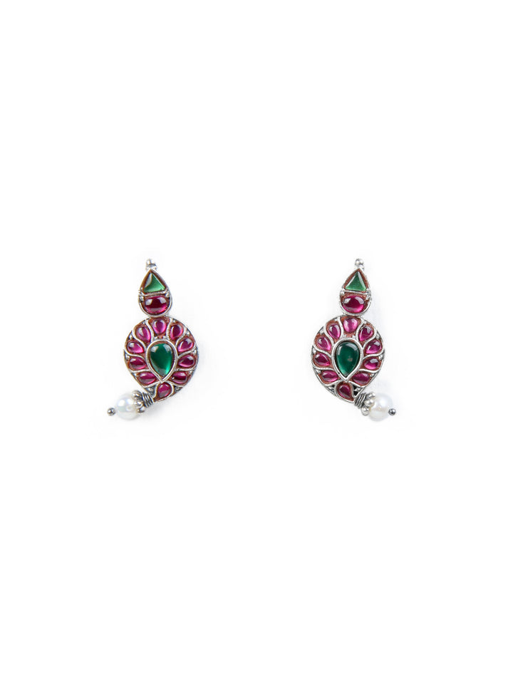 Yura Stud - 925 silver oxidized - Earrings