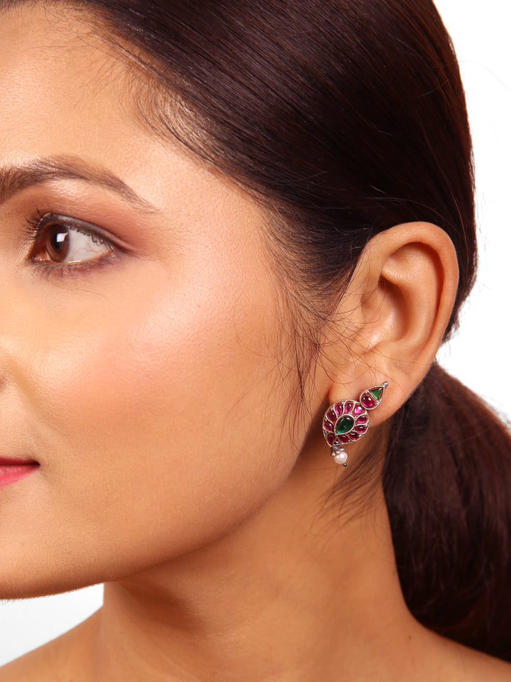 Yura Stud - 925 silver oxidized - Earrings