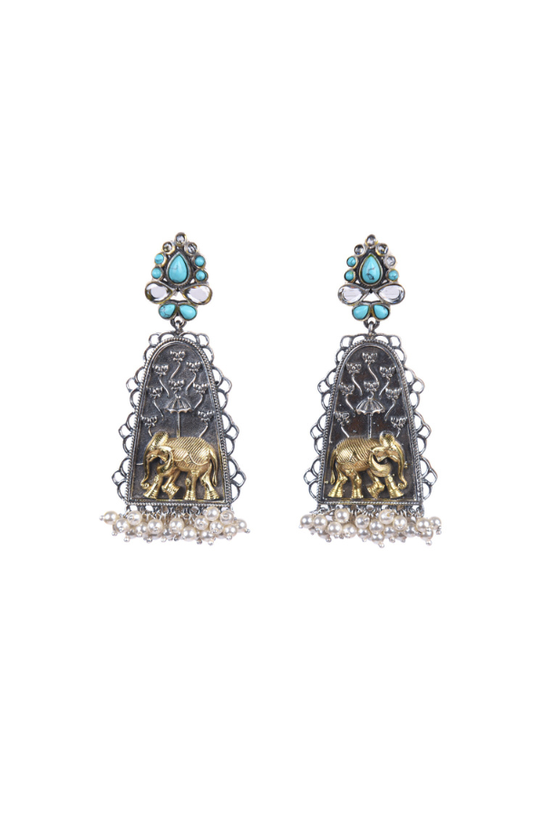 Pair of earrings with elephant design