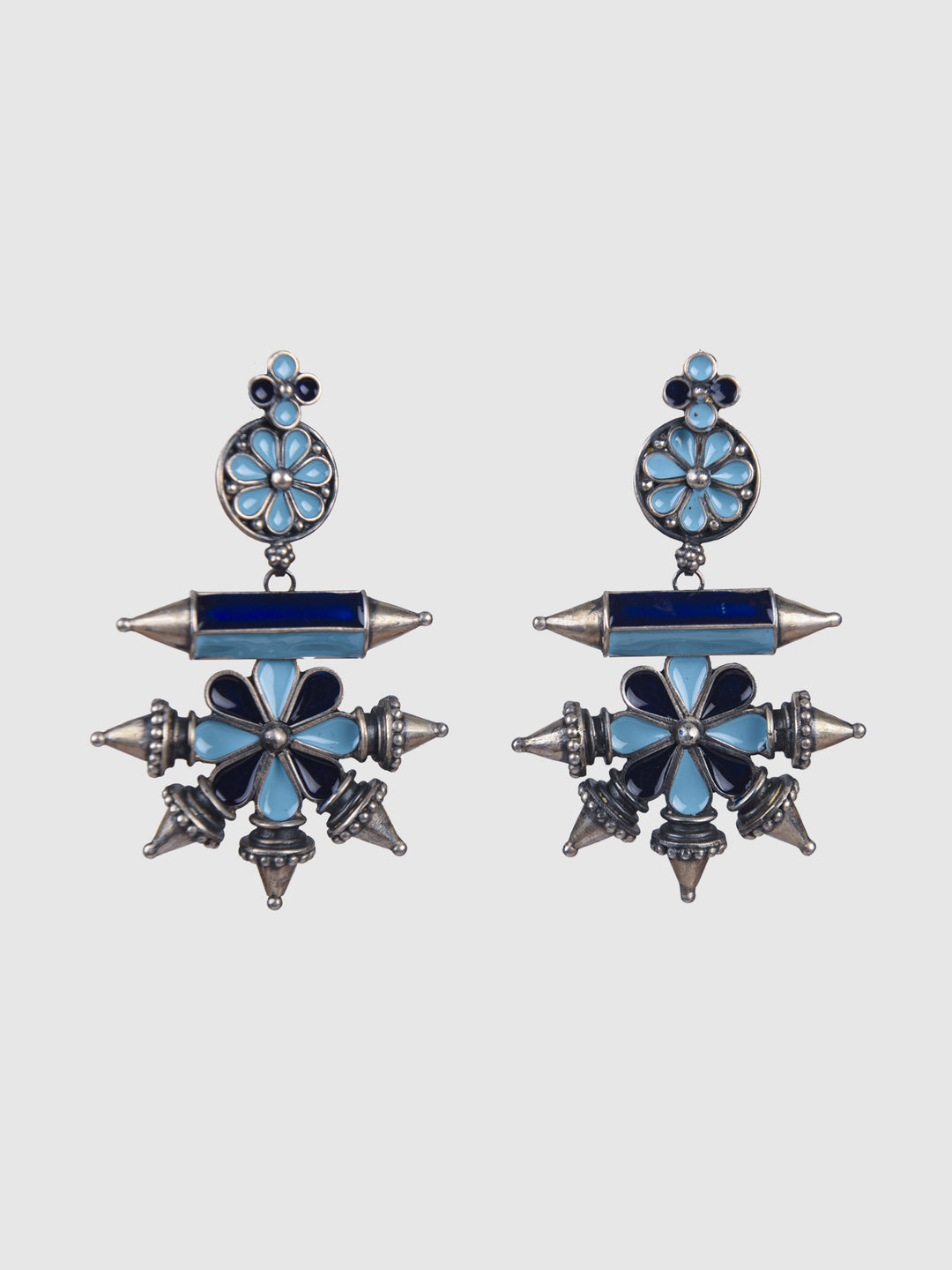 Omaja oxidized 925 silver earring