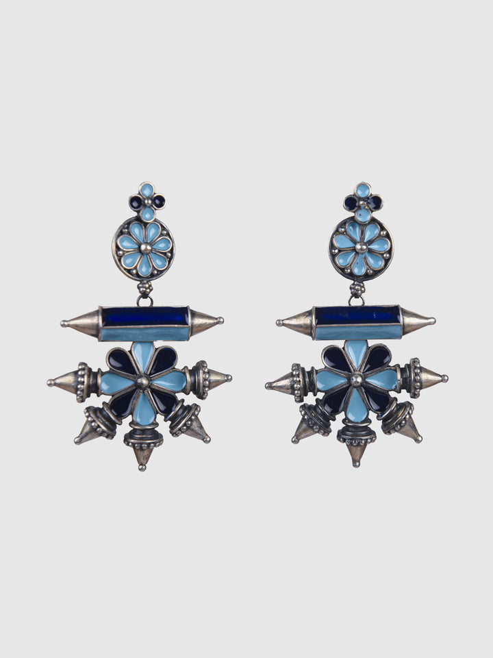 Omaja oxidized 925 silver earring