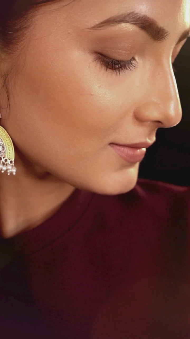 Shri 925 silver contemporary dual-tone earring