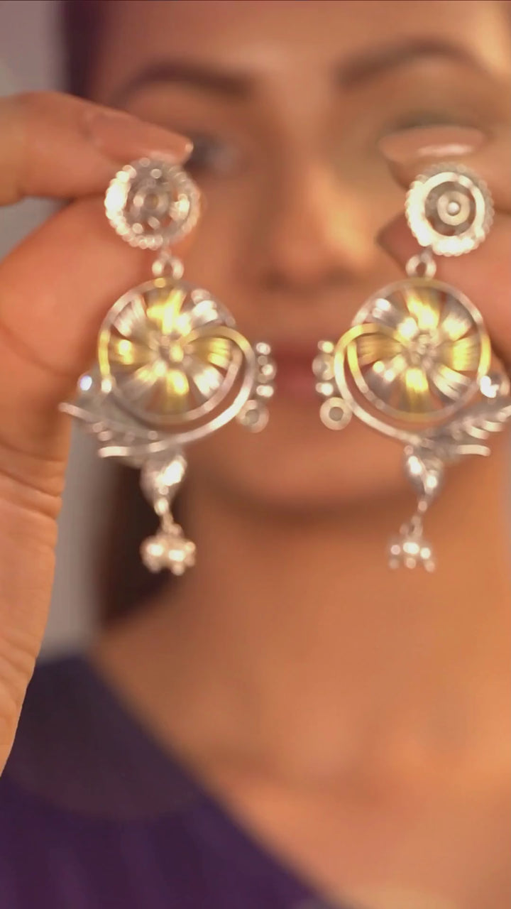 Candrika 925 silver contemporary dual-tone Earring