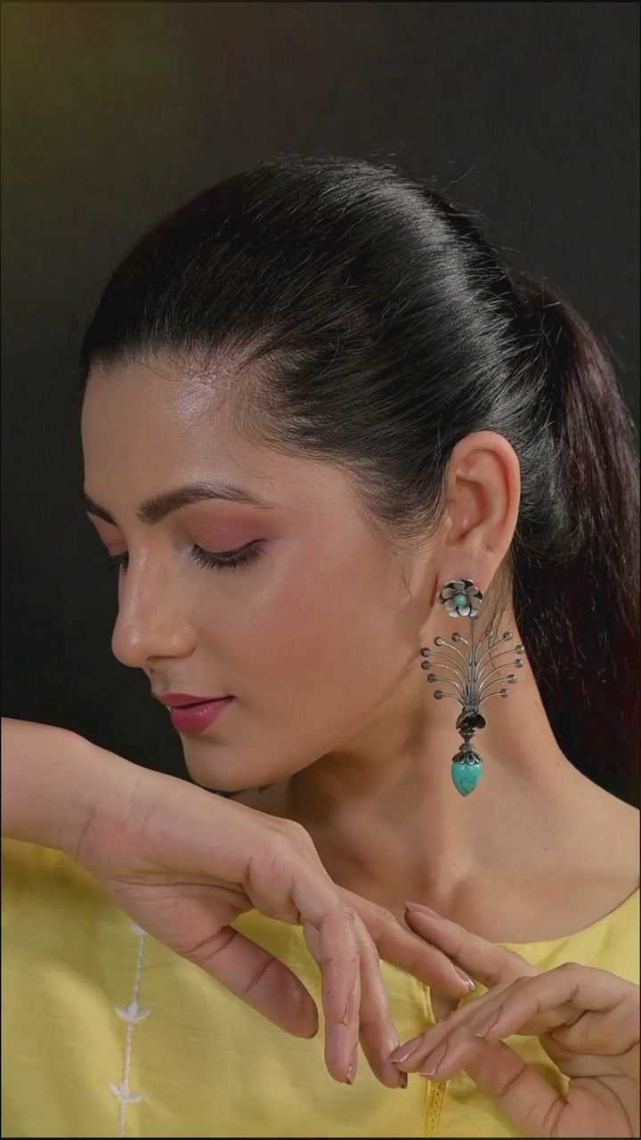 Mitu 925 silver oxidized earring