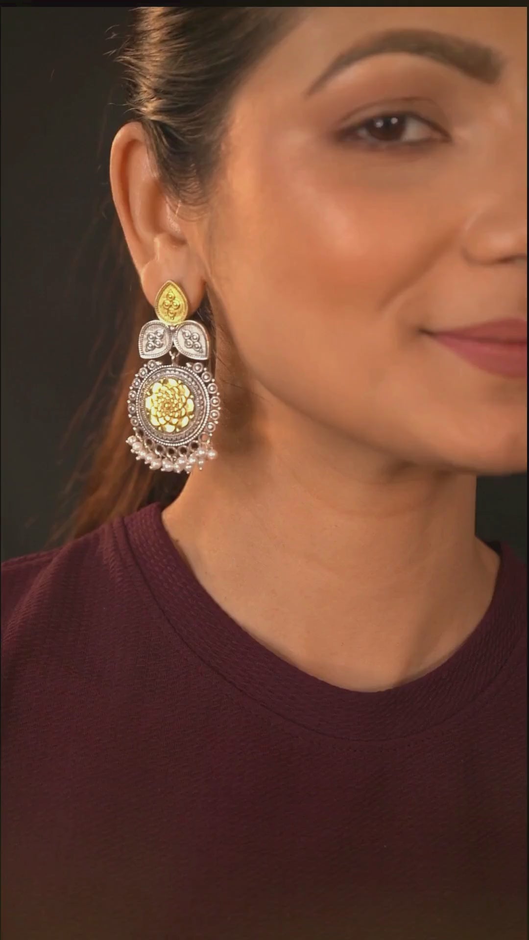Naisha 925 silver contemporary dual tone earring
