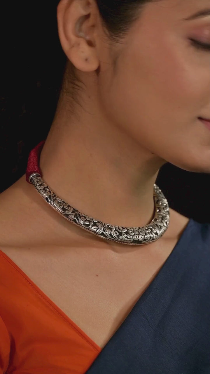 Jiya hasli necklace - 925 silver oxidized