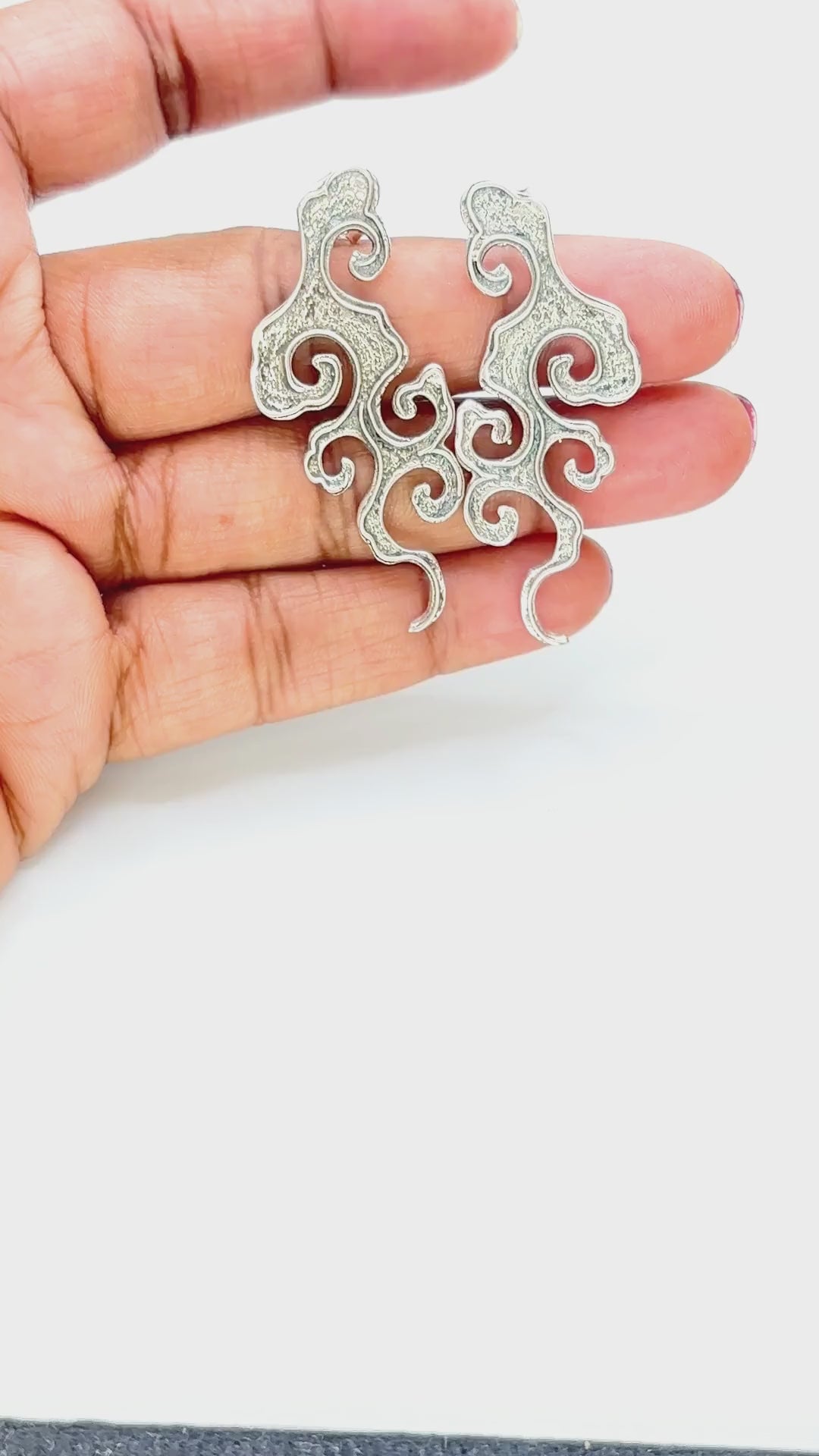 Modern art earring - 925 silver oxidized