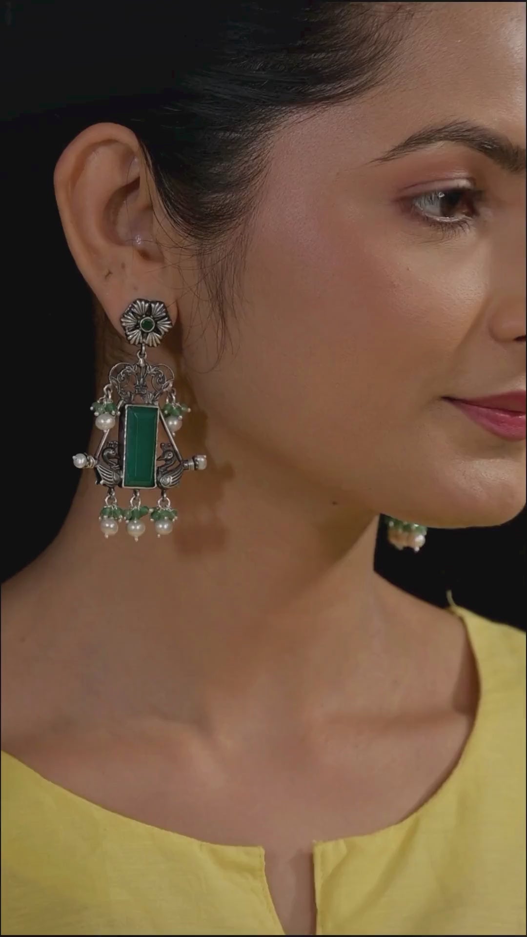 Ridhima 925 silver oxidized earring
