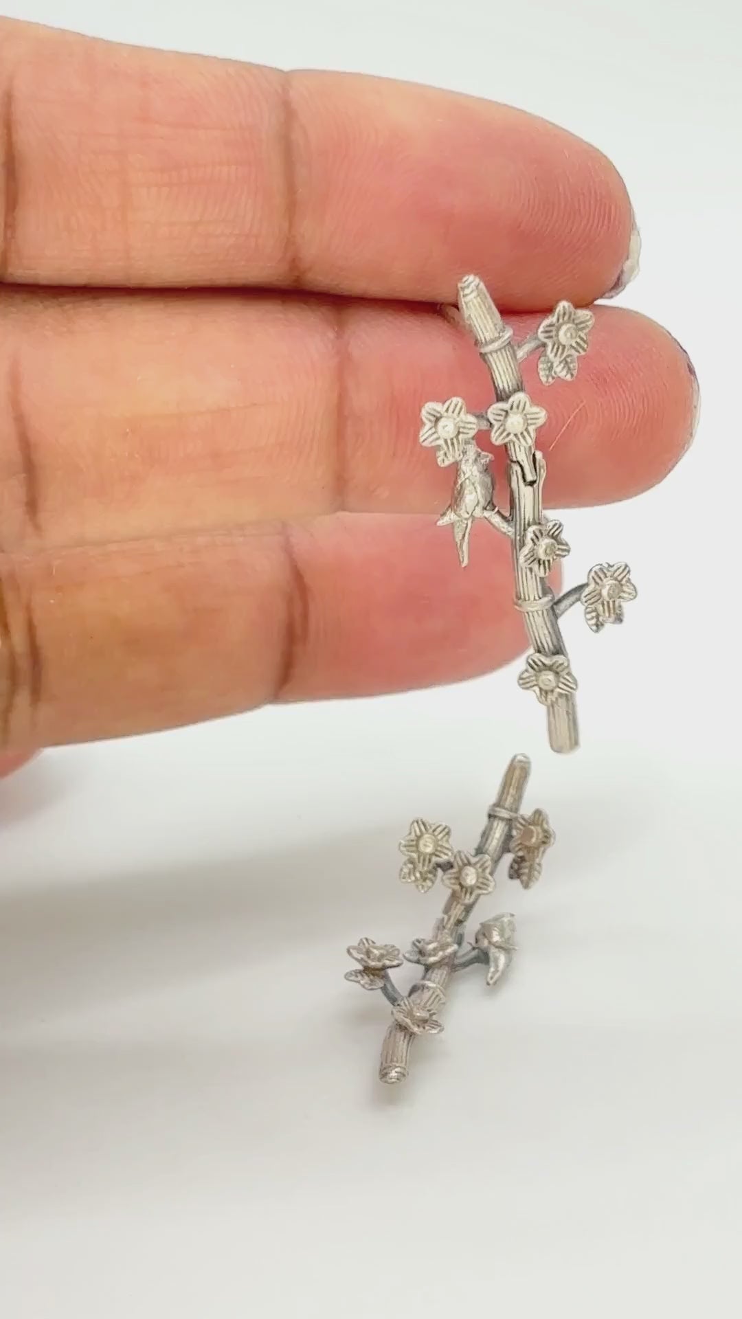 Bird on branch earring - 925 silver oxidized