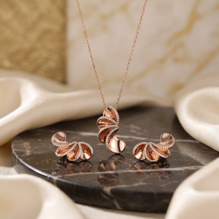 Petal Swirl 925 Silver Necklace