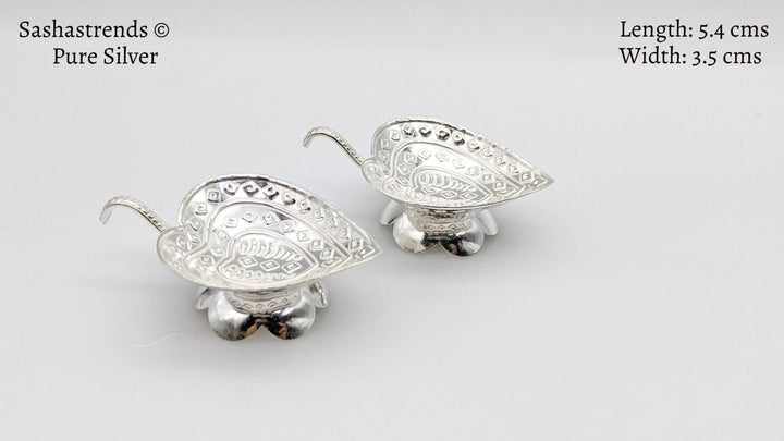 Pure silver heart diya/lamp- pure silver gift items- silver pooja items for home, return gift for navarathri, wedding & housewarming