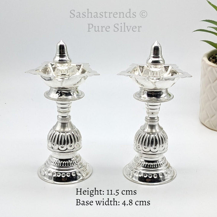 925 silver lamp/villakku height 11.5 cms -pure silver gift items- return gift for navarathri, wedding & housewarming