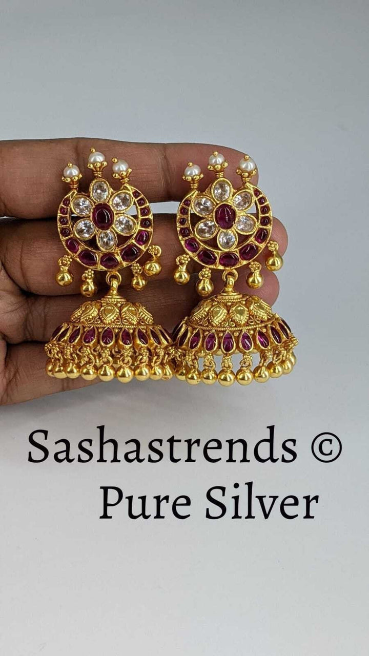 Pragya Jhumka Earring
