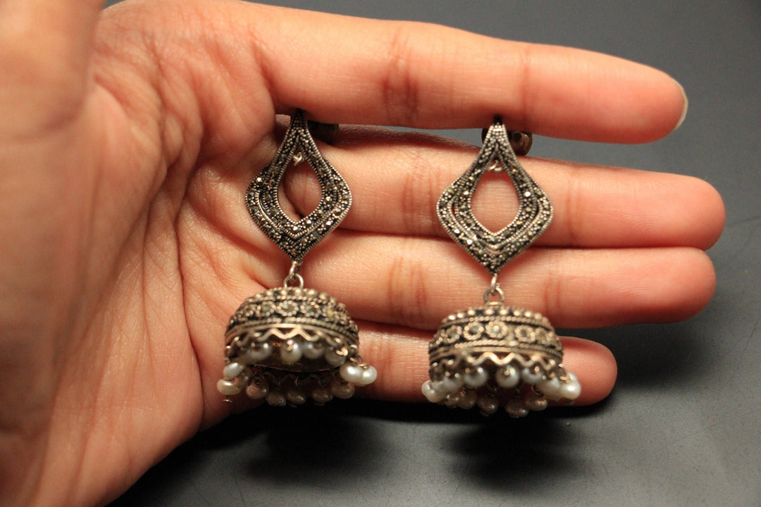 Chaarvi jhumka