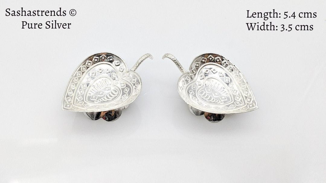 Pure silver heart diya/lamp- pure silver gift items- silver pooja items for home, return gift for navarathri, wedding & housewarming